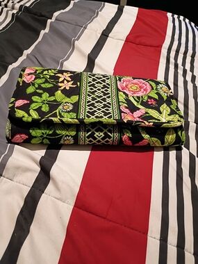 VERA BRADLEY BOTANICA QUILTED TRI FOLD PHOTO ALBUM HOLDS 40 PHOTOS RETIRED EUC